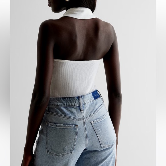 EXPRESS WHITE BODYSUIT,  COLLAR, BACKLESS, SLEEVELESS, FRONT BUTTON SIZE XS nwot - Picture 3 of 5